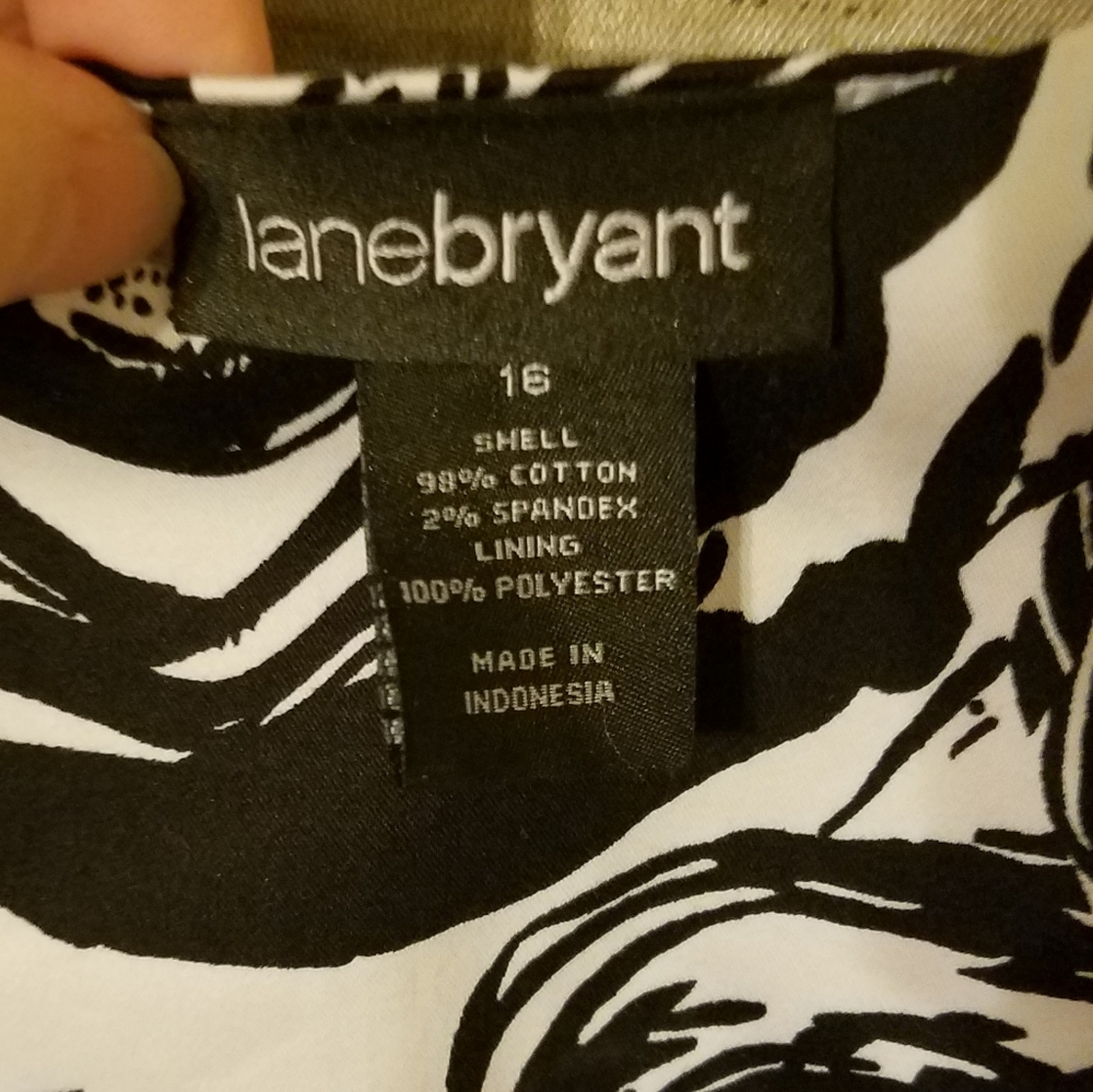 Plus Size Lane Bryant Black Roses Dress - Picture 3 of 6